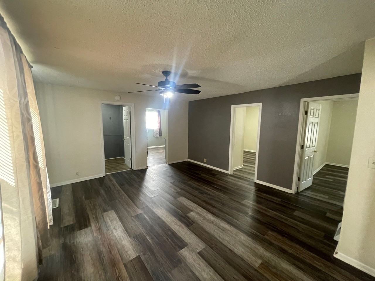 Beautiful updated apartments walking distance to Indianola townsquare - Photo 4 of 18