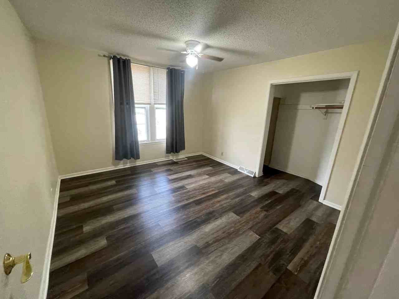 Beautiful updated apartments walking distance to Indianola townsquare - Photo 6 of 18