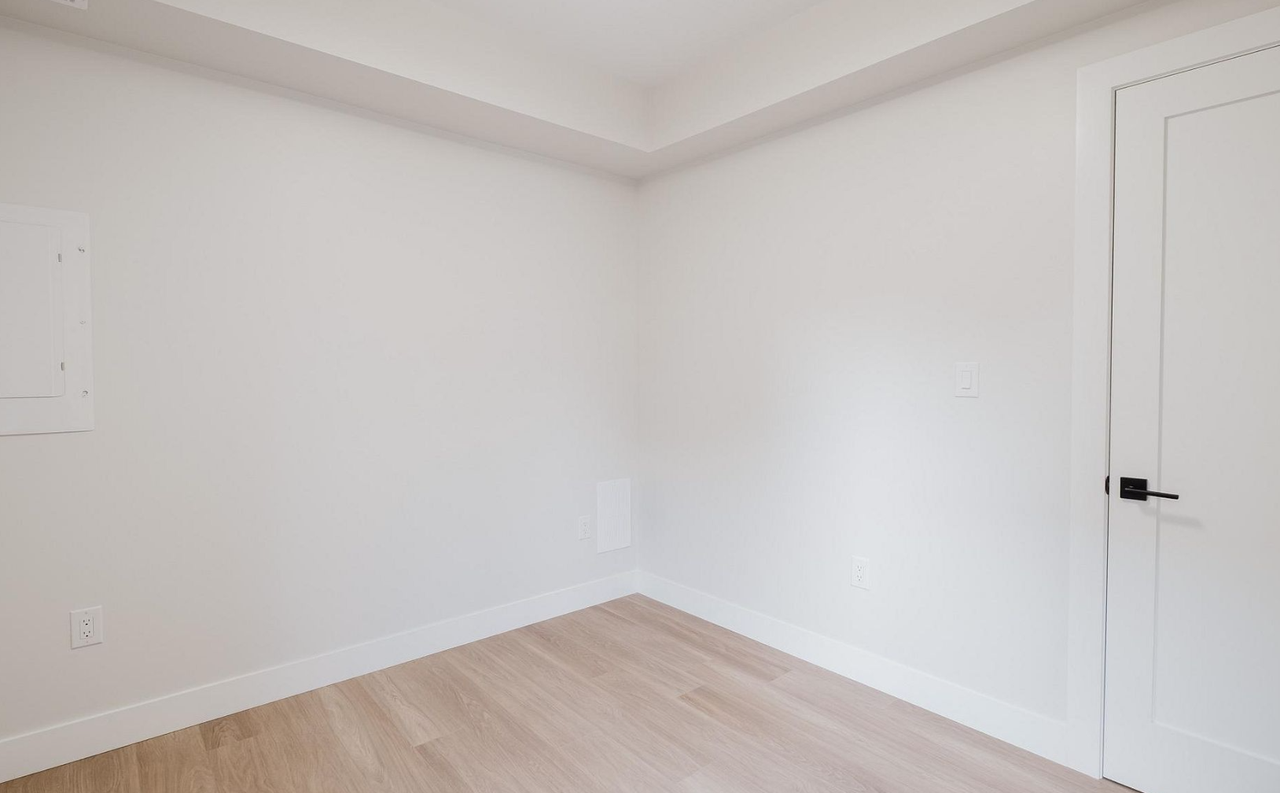 37 Milverton Boulevard #3 - Photo 6 of 8