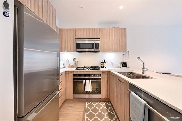 1061 Marine Dr - Photo 4 of 13