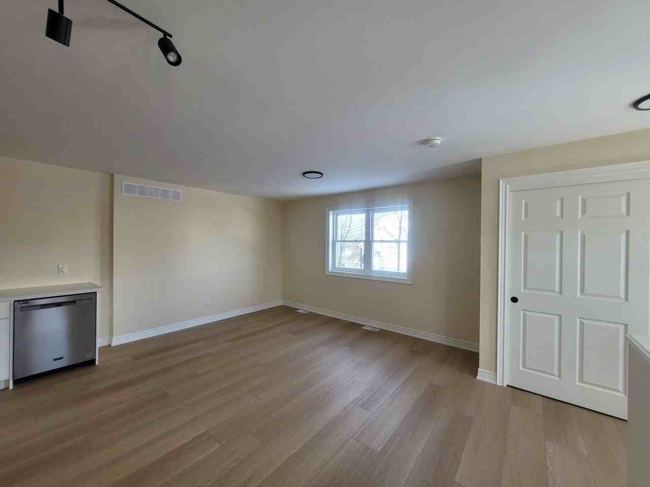 14 Oakland Ave - Photo 7 of 18