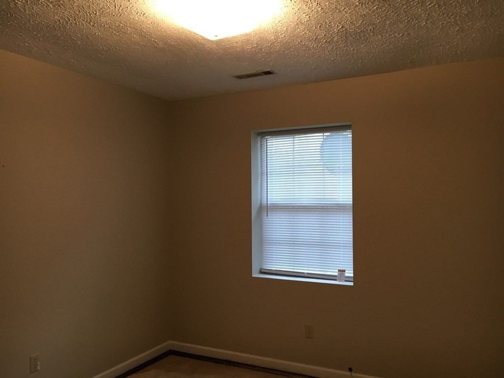 3305 Vaucluse Rd - Photo 2 of 6