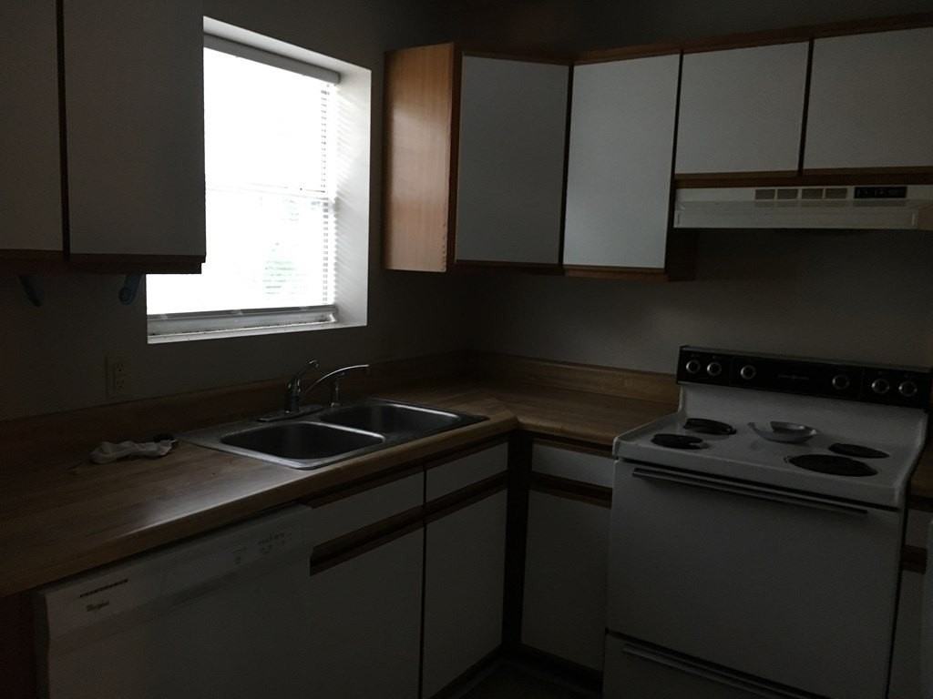 3305 Vaucluse Rd - Photo 5 of 6