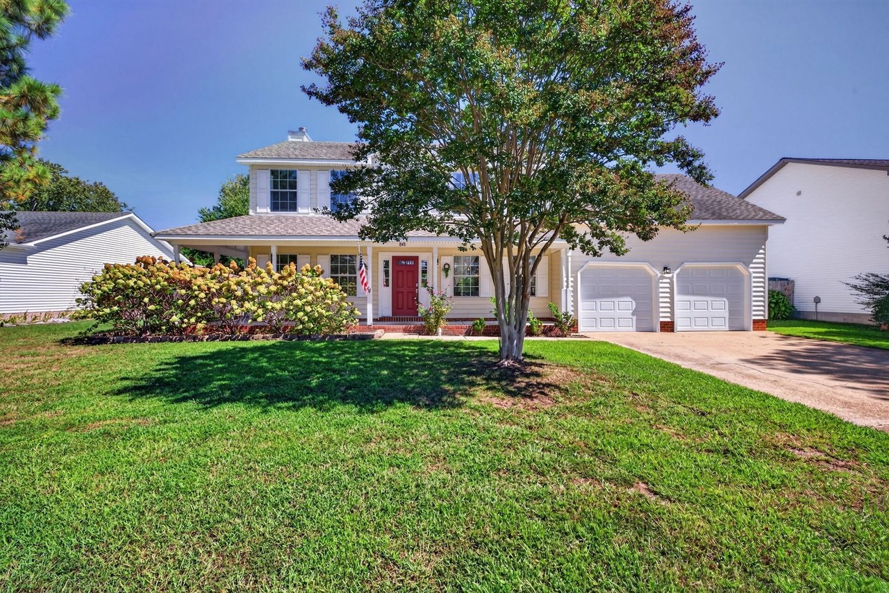 848 Daimler Dr - Photo 2 of 37