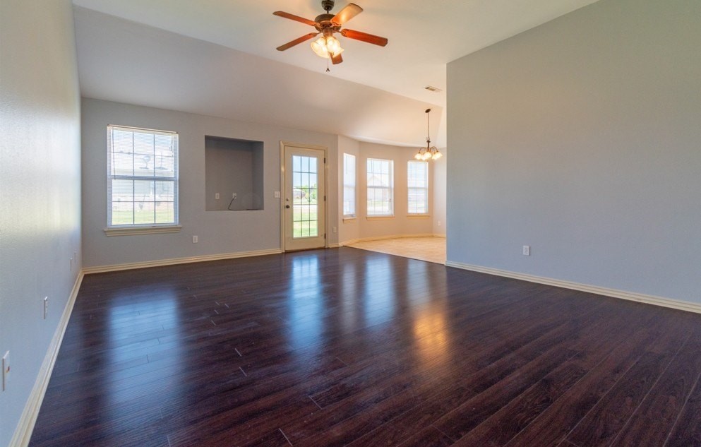 1032 Morgan Haley Ln - Photo 3 of 22