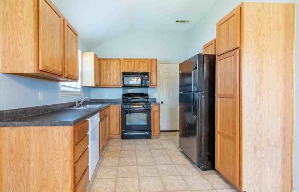 1032 Morgan Haley Ln - Photo 7 of 22