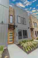 featured image of 702 N 42nd St