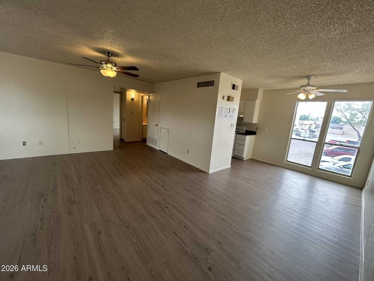 2652 E Oakleaf Dr - Photo 5 of 27