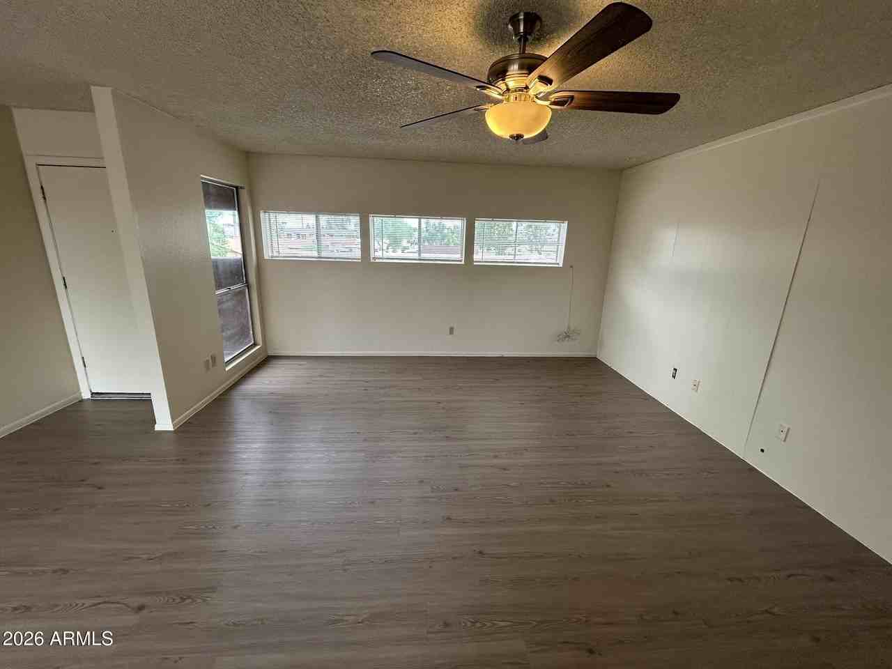 2652 E Oakleaf Dr - Photo 6 of 27
