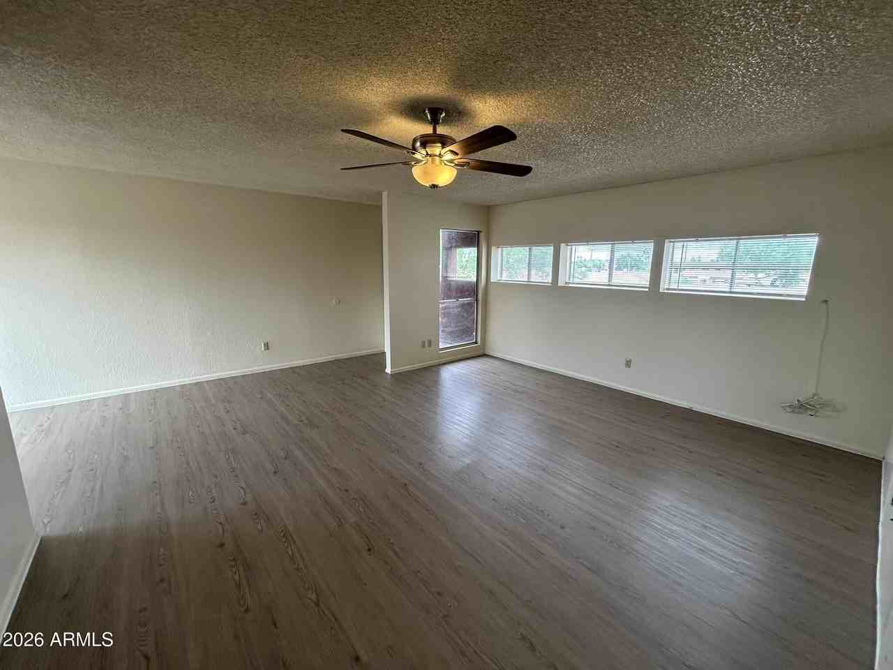 2652 E Oakleaf Dr - Photo 7 of 27