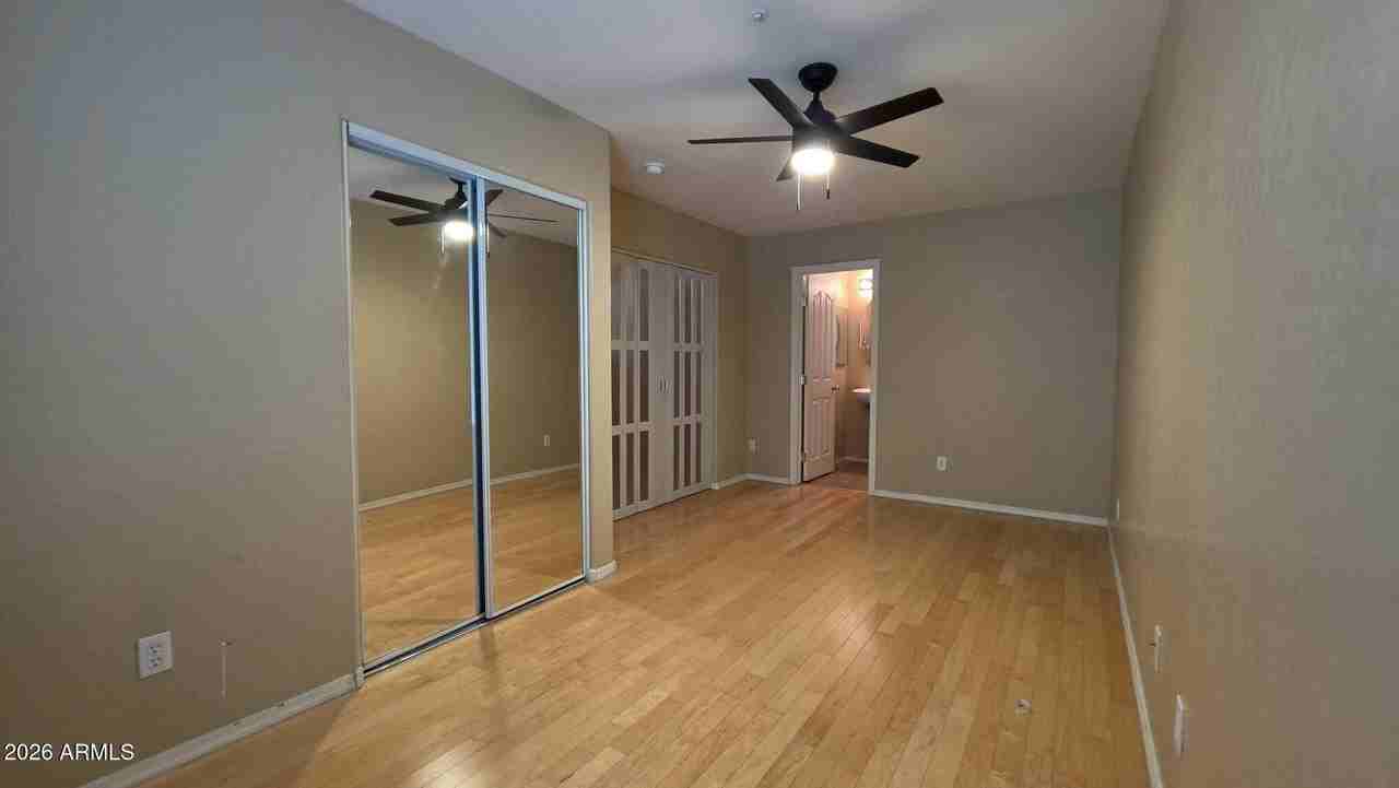 160 W Heather Ct - Photo 4 of 23