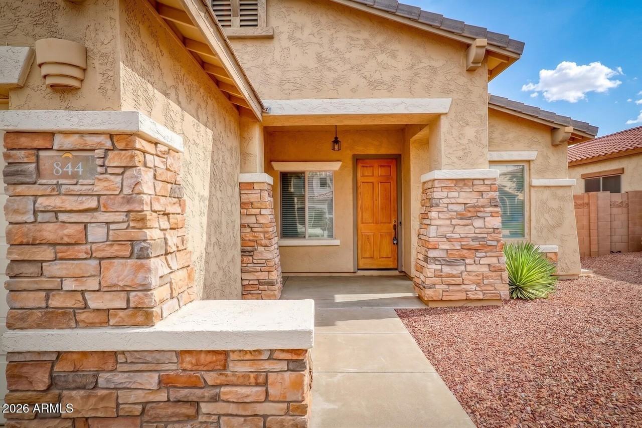 844 E Indian Wells Pl - Photo 4 of 25