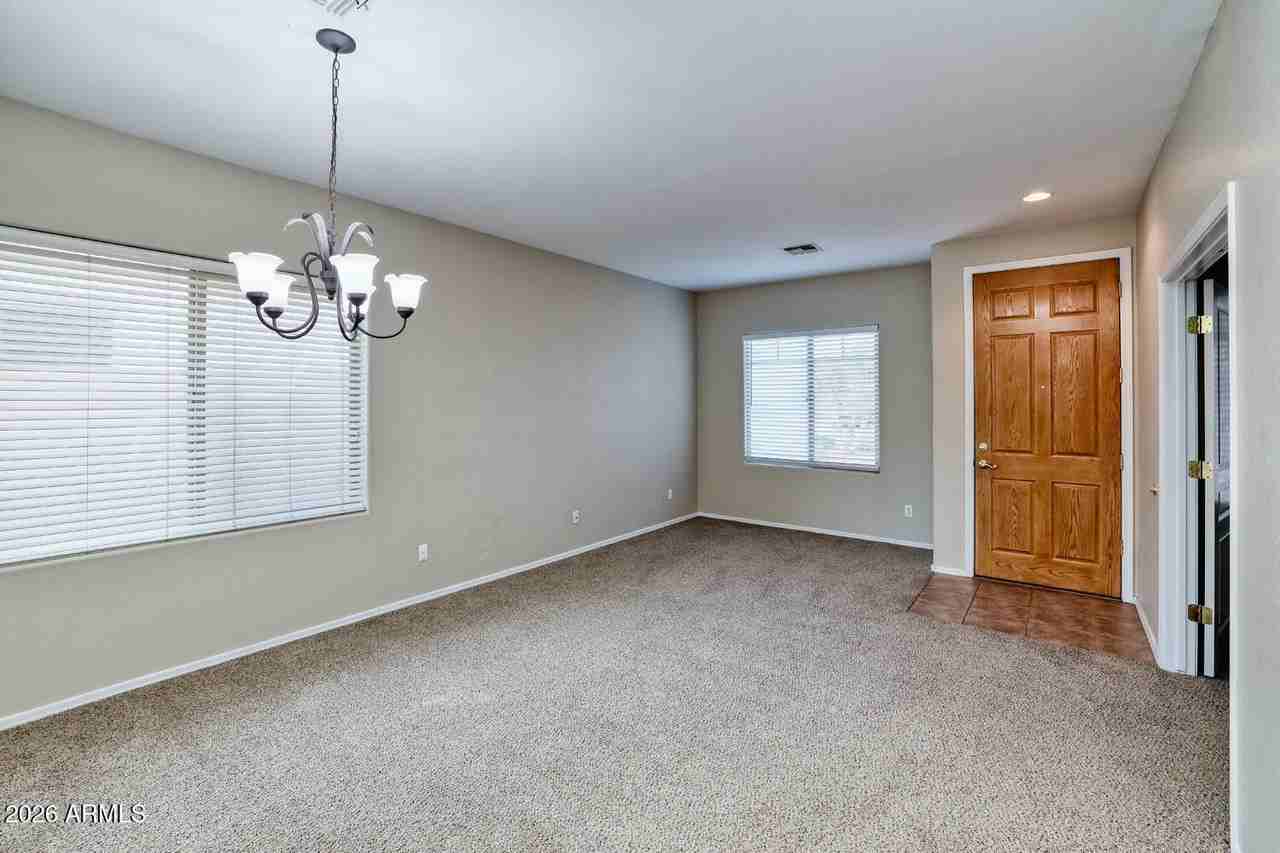 844 E Indian Wells Pl - Photo 5 of 25