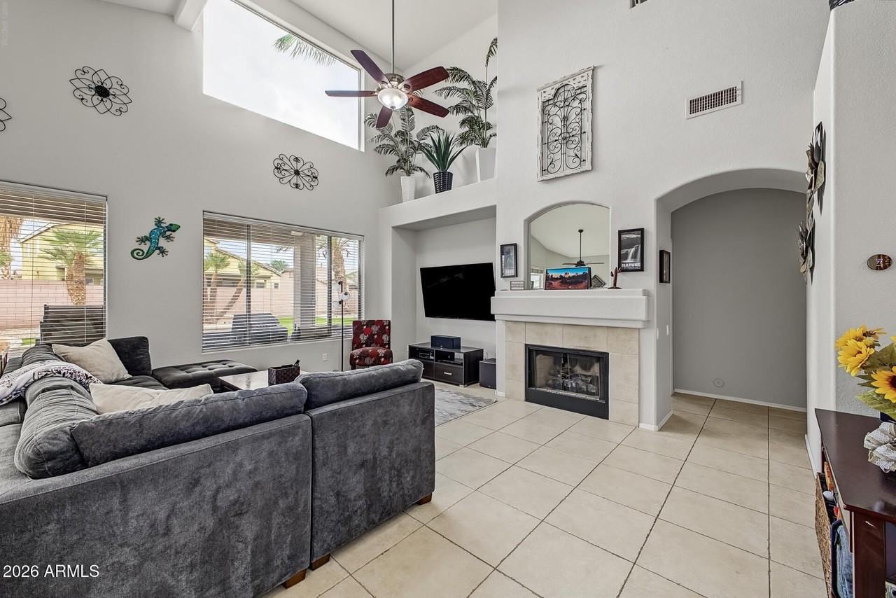 3120 E Runaway Bay Pl - Photo 6 of 34