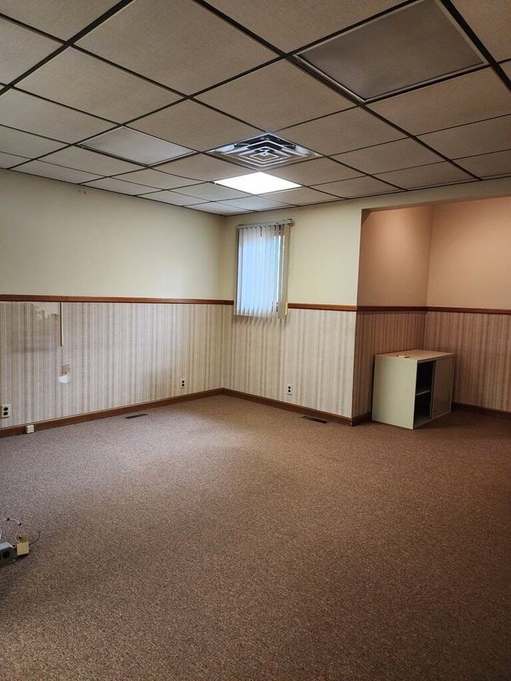 135 Dixieland Rd - Photo 2 of 16