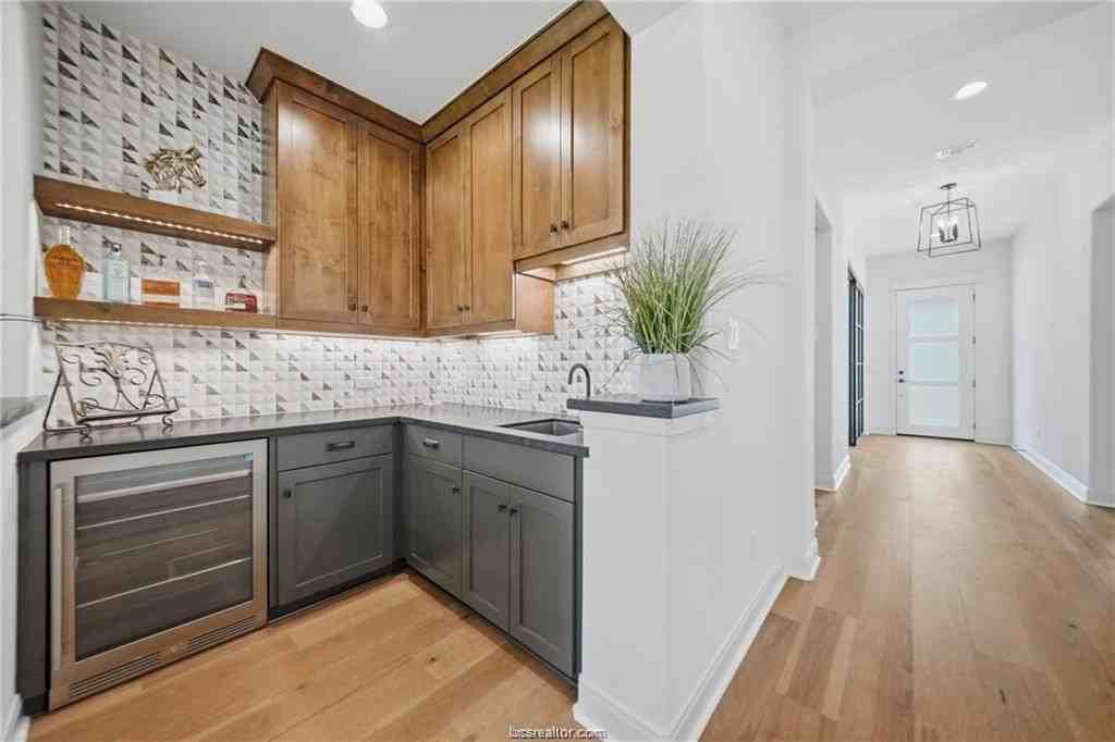 3638 Slocum Hill Dr - Photo 6 of 31
