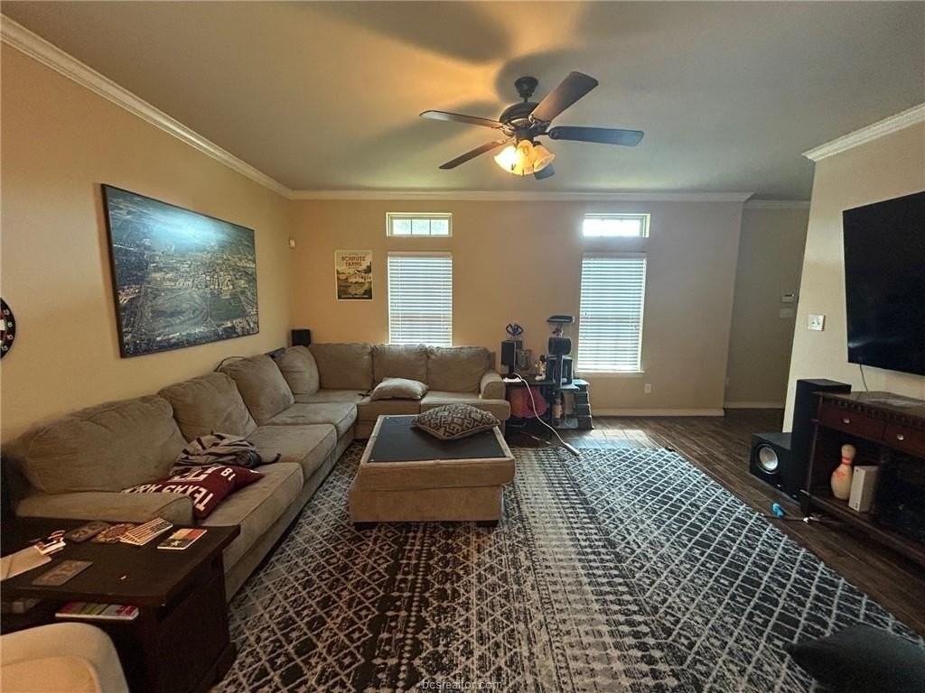 1209 Westover St - Photo 4 of 19