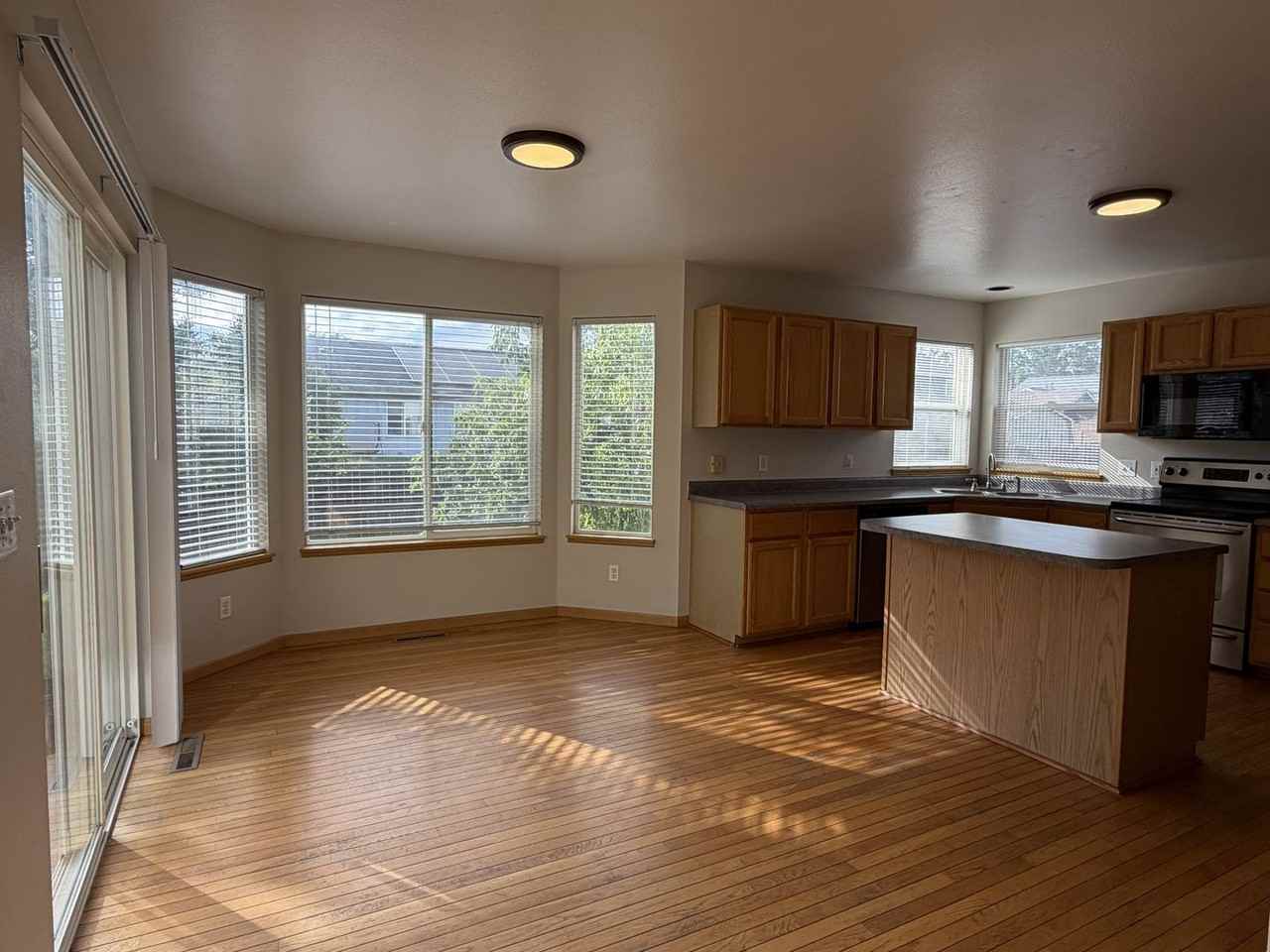 625 Brewer Dr - Photo 6 of 17