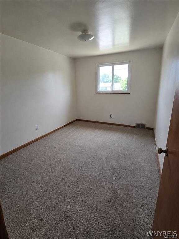61 Beach Rd - Photo 3 of 9