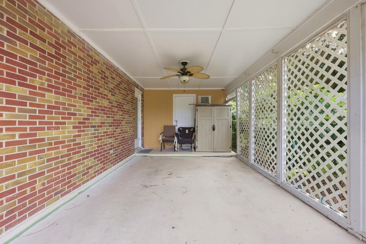 620 Mallard Lake Dr - Photo 2 of 37