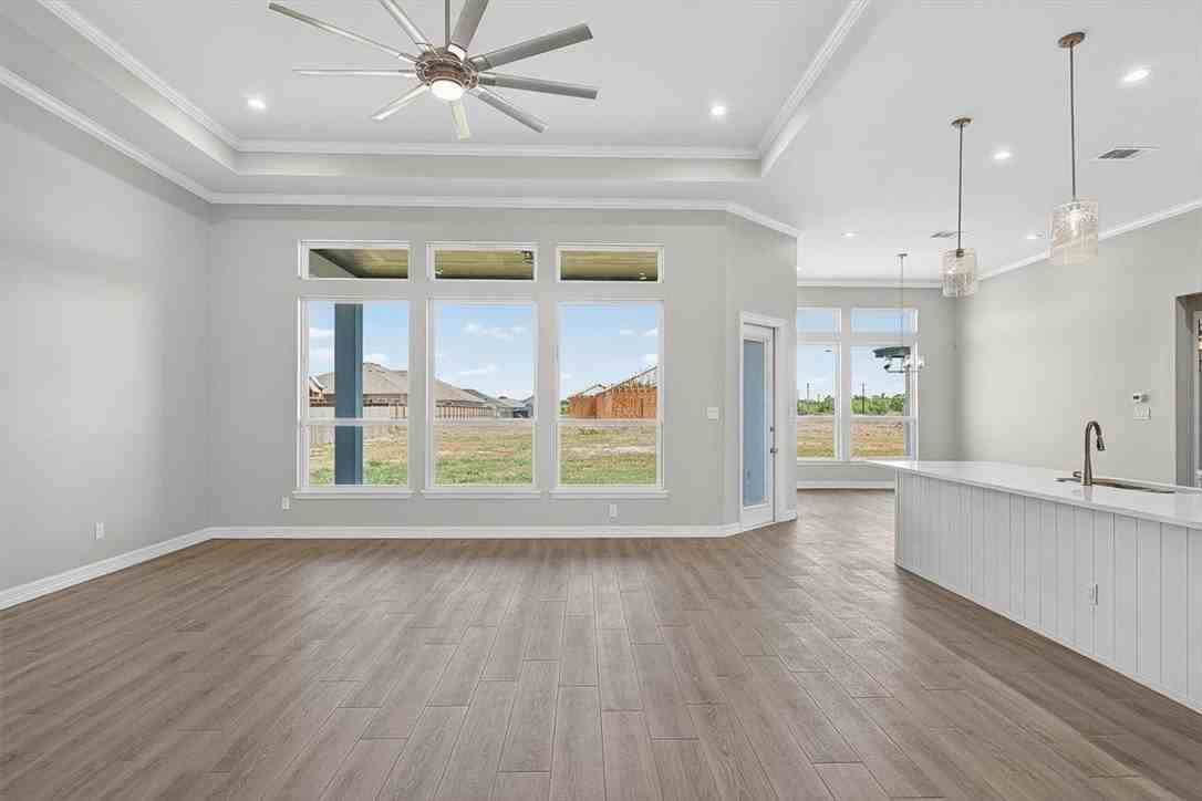 2110 Sera St - Photo 5 of 40