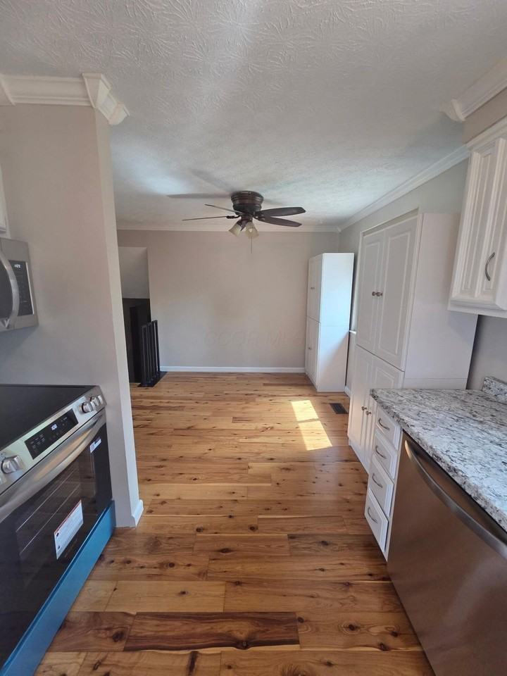 5225 Wolf Run Dr - Photo 6 of 27