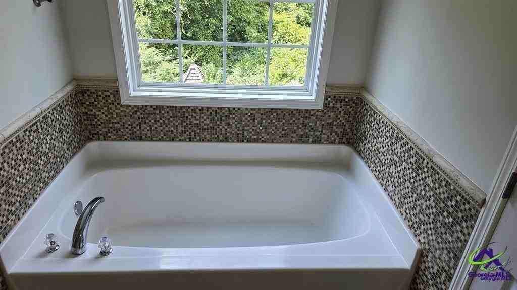 235 W Spring Dr - Photo 3 of 18