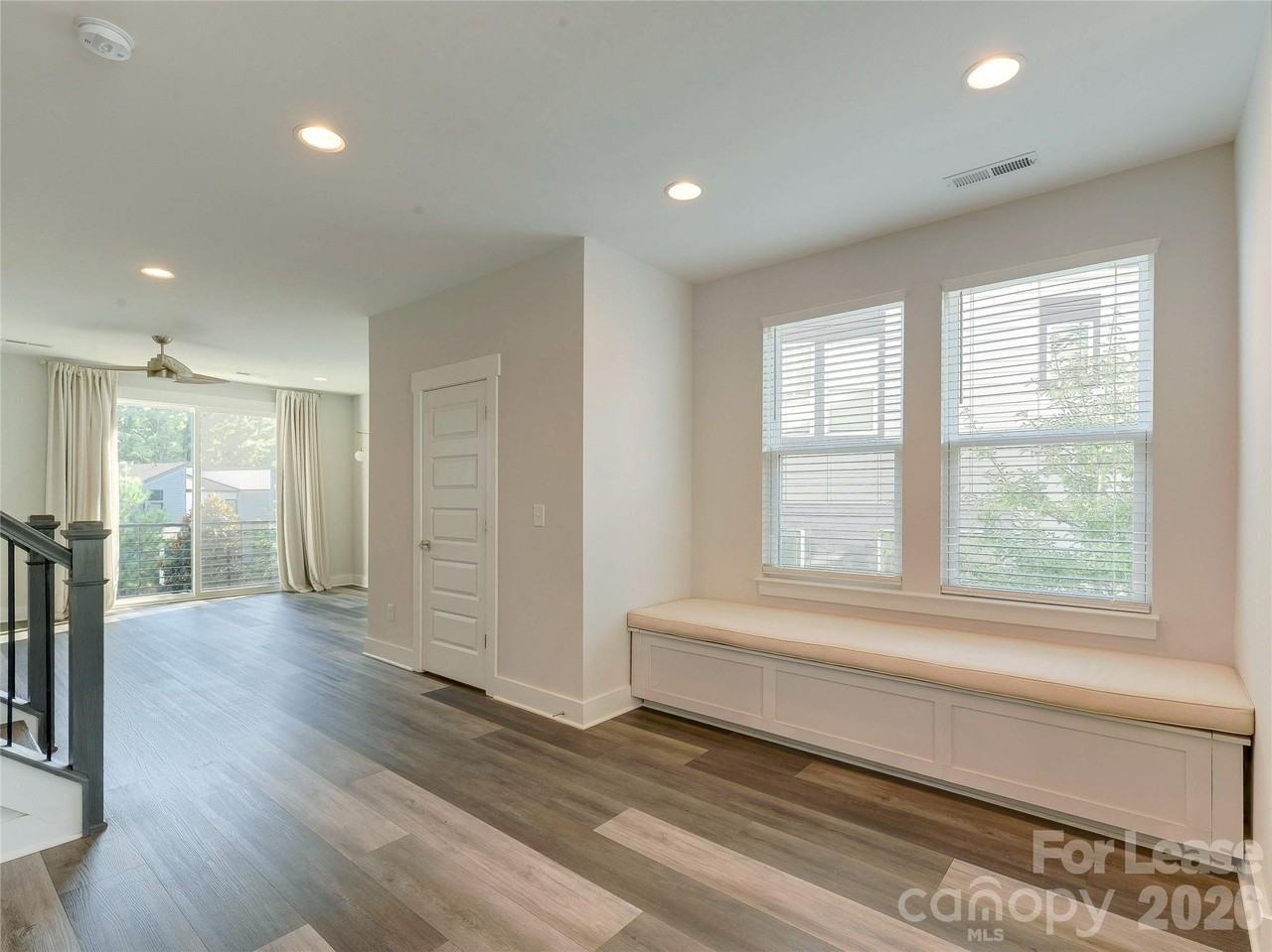 606 W End Dr - Photo 7 of 48