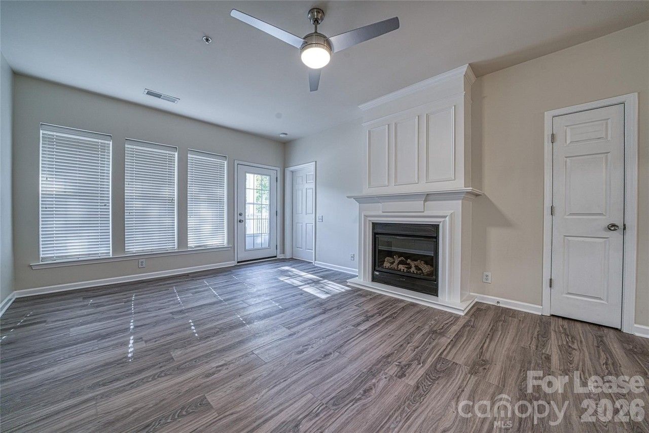 3246 Margellina Dr - Photo 6 of 31