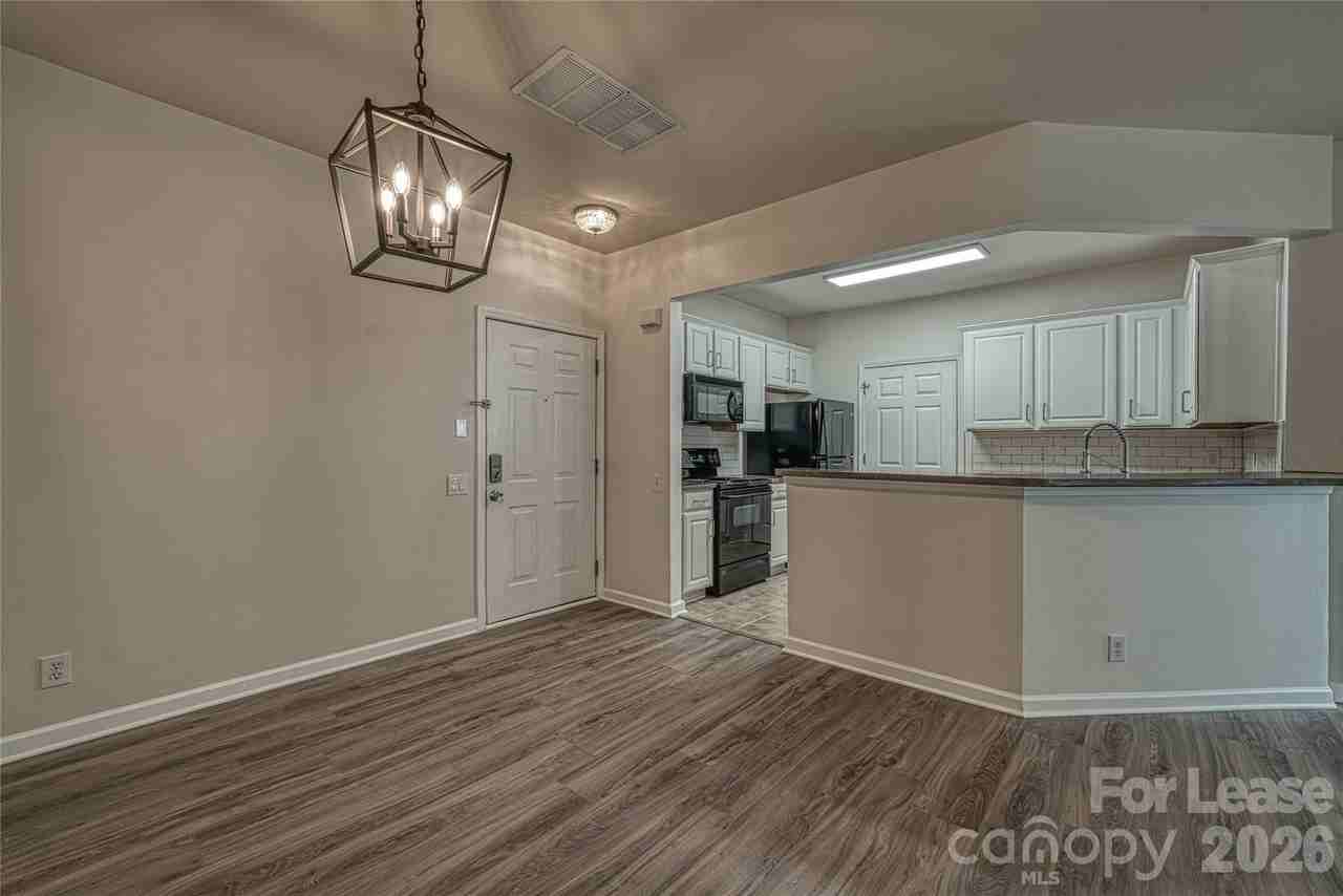 3246 Margellina Dr - Photo 7 of 31