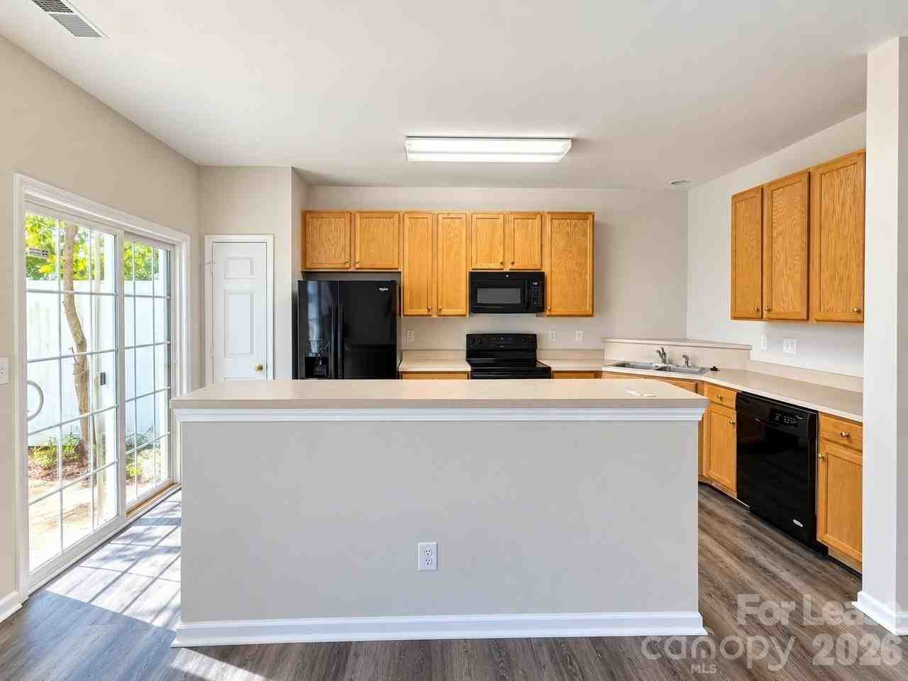 8531 Carolina Lily Ln - Photo 3 of 13