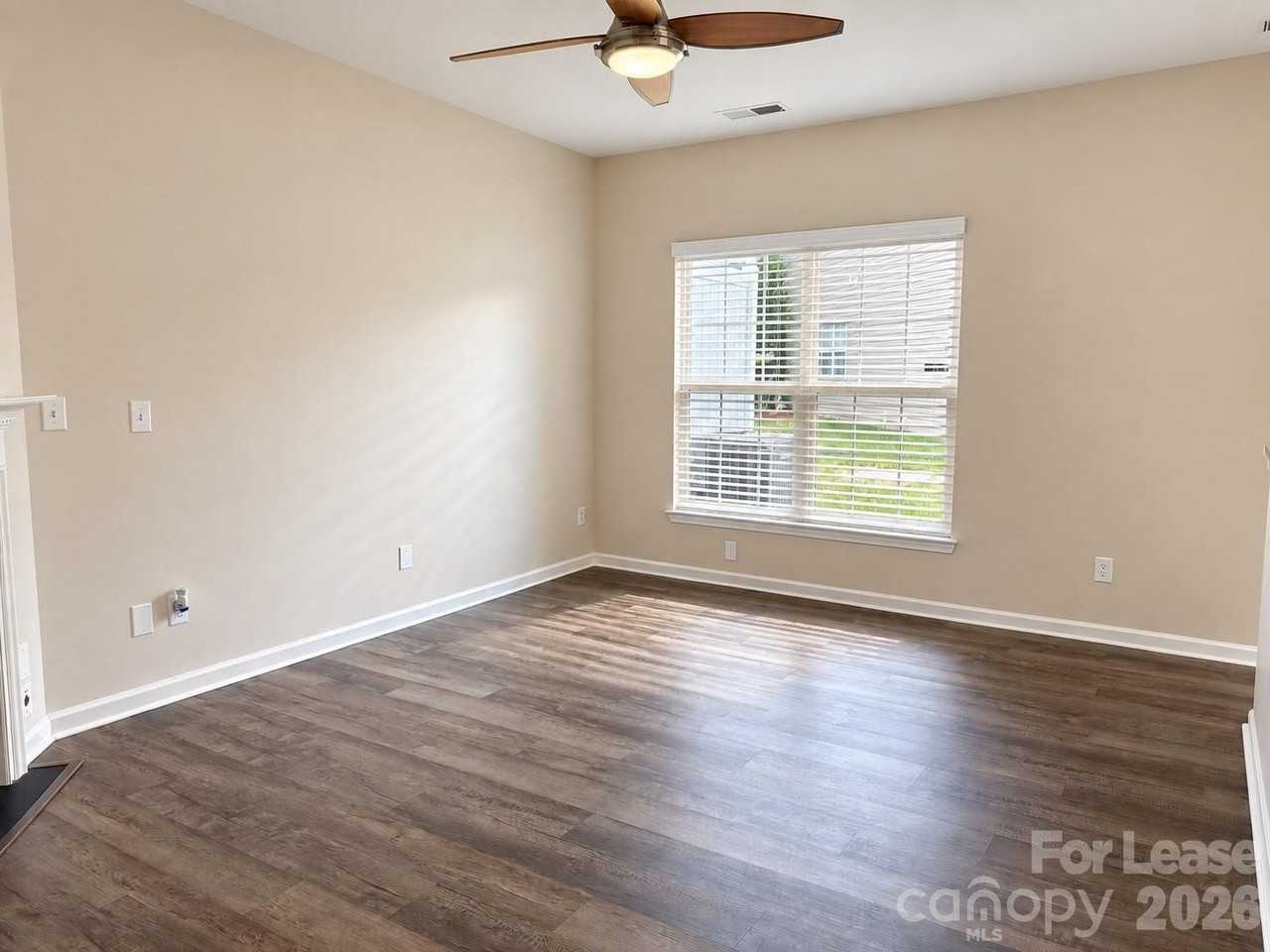 8531 Carolina Lily Ln - Photo 5 of 13