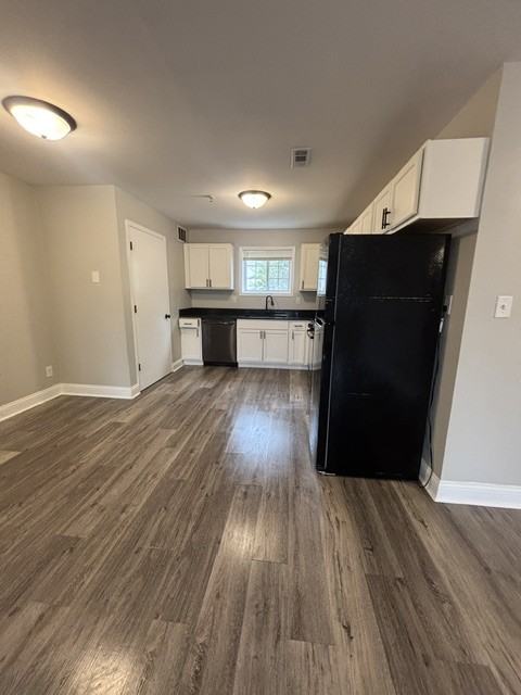 3555 Ash St #9 - Photo 3 of 14