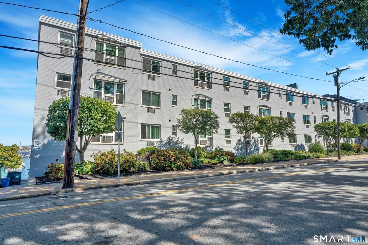 184 Pequot Ave #305