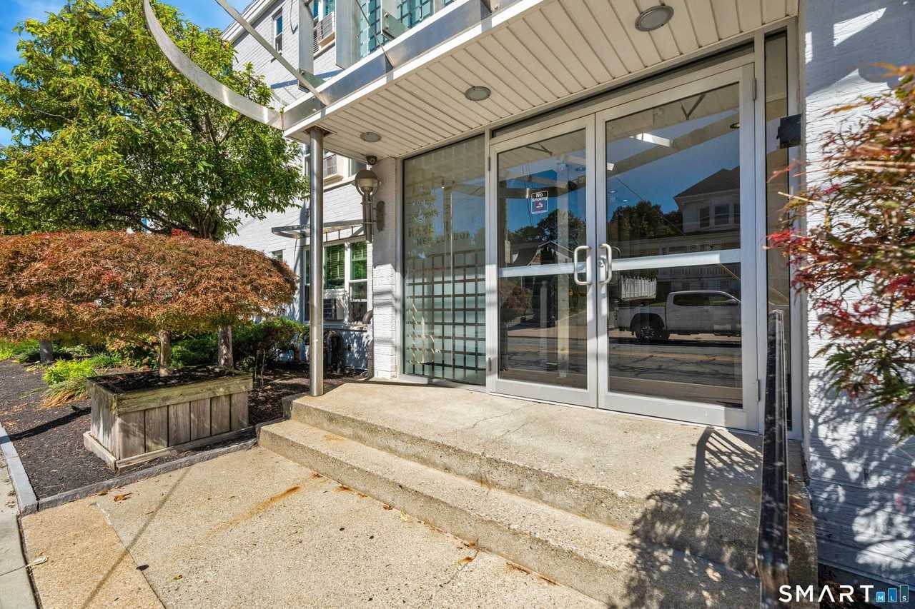 184 Pequot Ave #305 - Photo 2 of 21