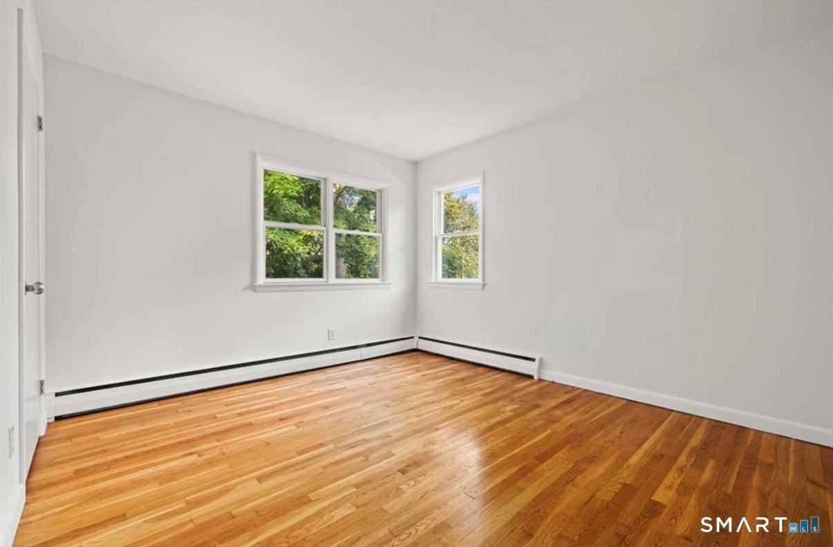 412 Main St - Photo 7 of 25