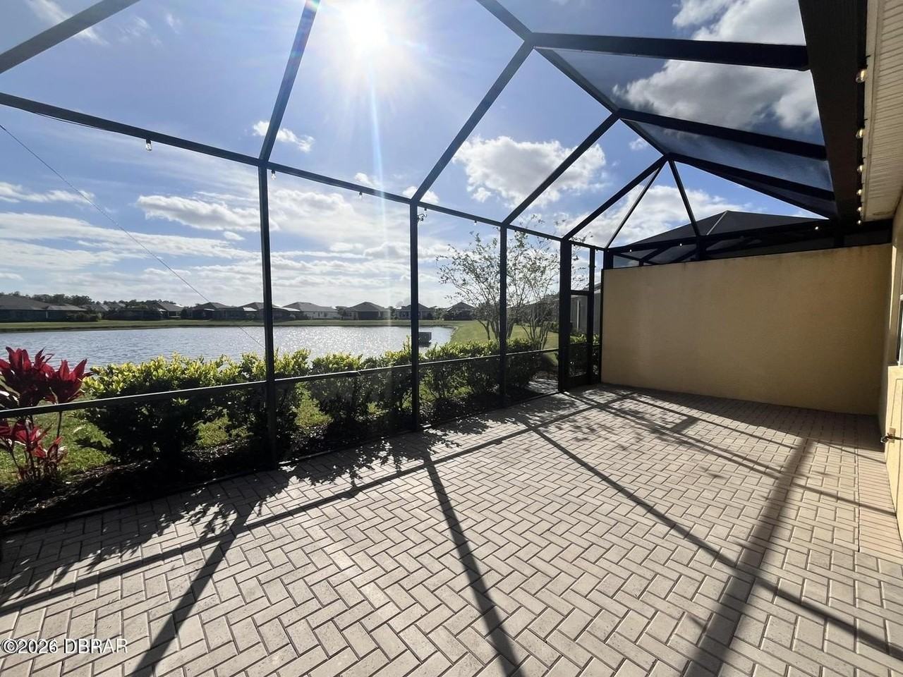 353 Coral Reef Way - Photo 4 of 42