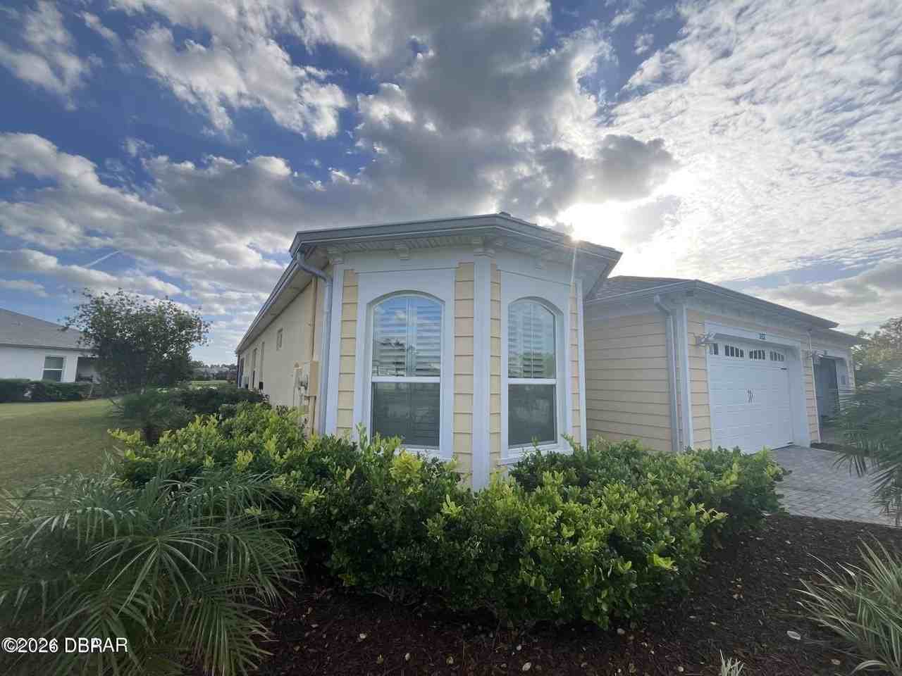 353 Coral Reef Way - Photo 5 of 42