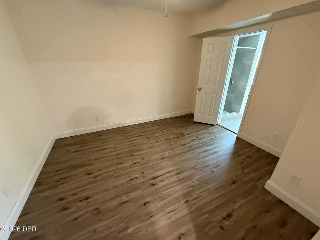 411 N Wild Olive Ave #3 - Photo 6 of 8