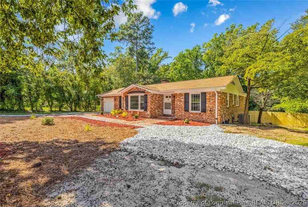 6432 Milford Rd - Photo 4 of 38