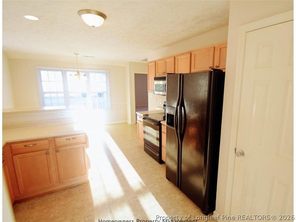 1420 Burford Ct - Photo 7 of 25