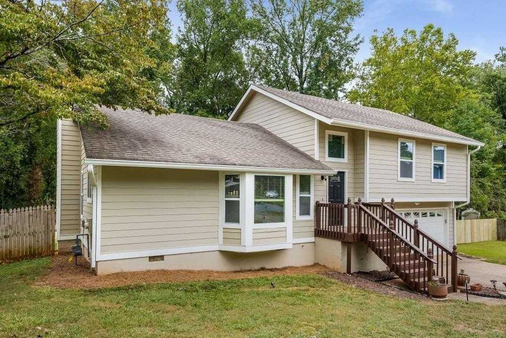 9745 Loblolly Ln - Photo 2 of 36