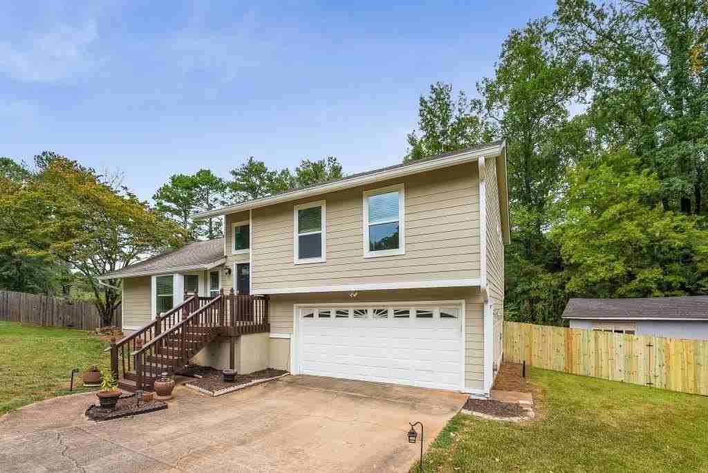 9745 Loblolly Ln - Photo 3 of 36