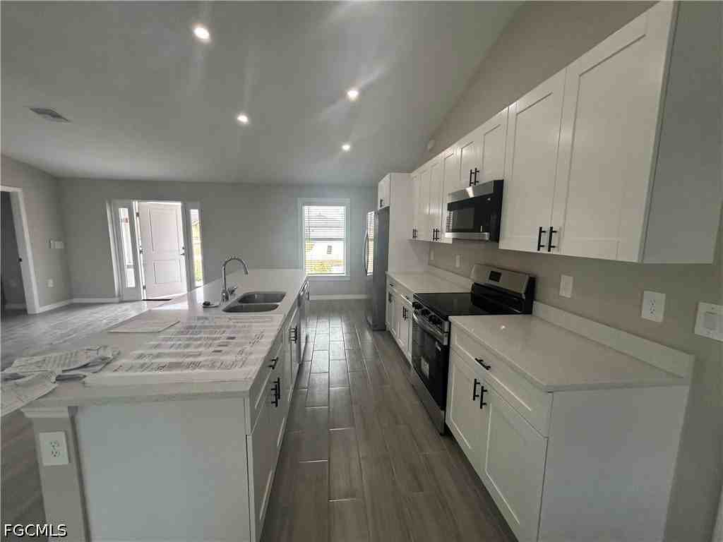 3804 Ne 9th Pl - Photo 2 of 17