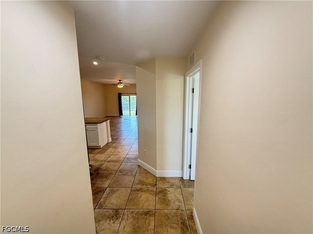 606 Se 13th Ter - Photo 3 of 17