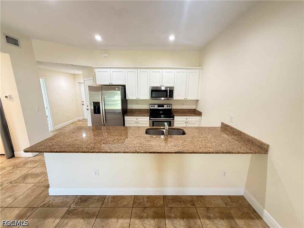 606 Se 13th Ter - Photo 5 of 17