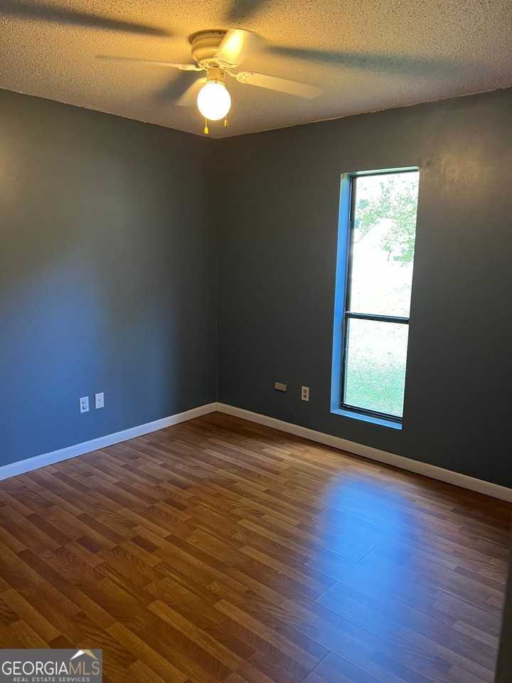 203 Courtney Pl - Photo 6 of 13