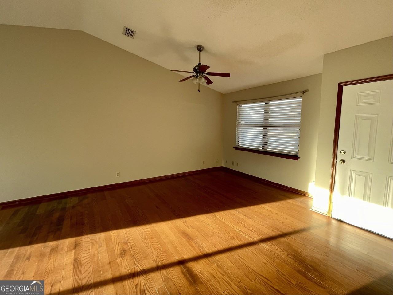 154 Greenacre Cir N - Photo 3 of 13
