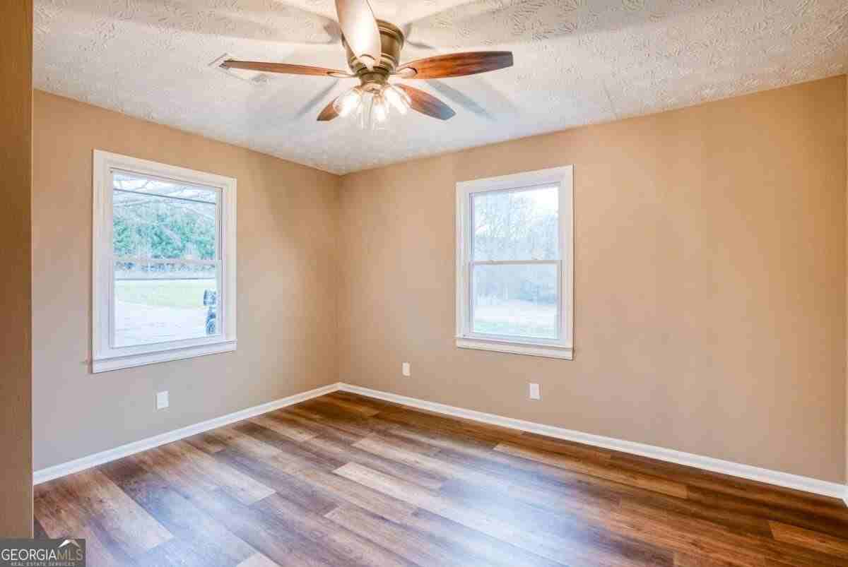 1740 Bold Springs Rd - Photo 5 of 26