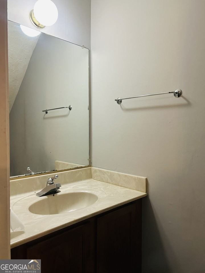 207 Hillcrest Dr - Photo 5 of 22